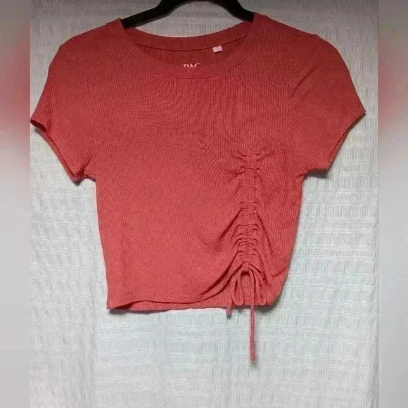 Pac  crop crew neck t shirt. Ladies size m - Picture 1 of 6
